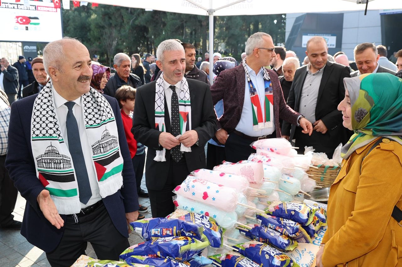  Gebze’de Filistin’e destek kermesi düzenlendi