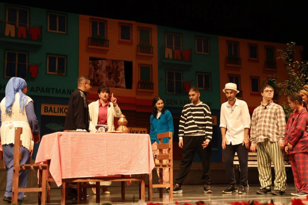 Çayırovalı özel bireyler büyük alkış aldı