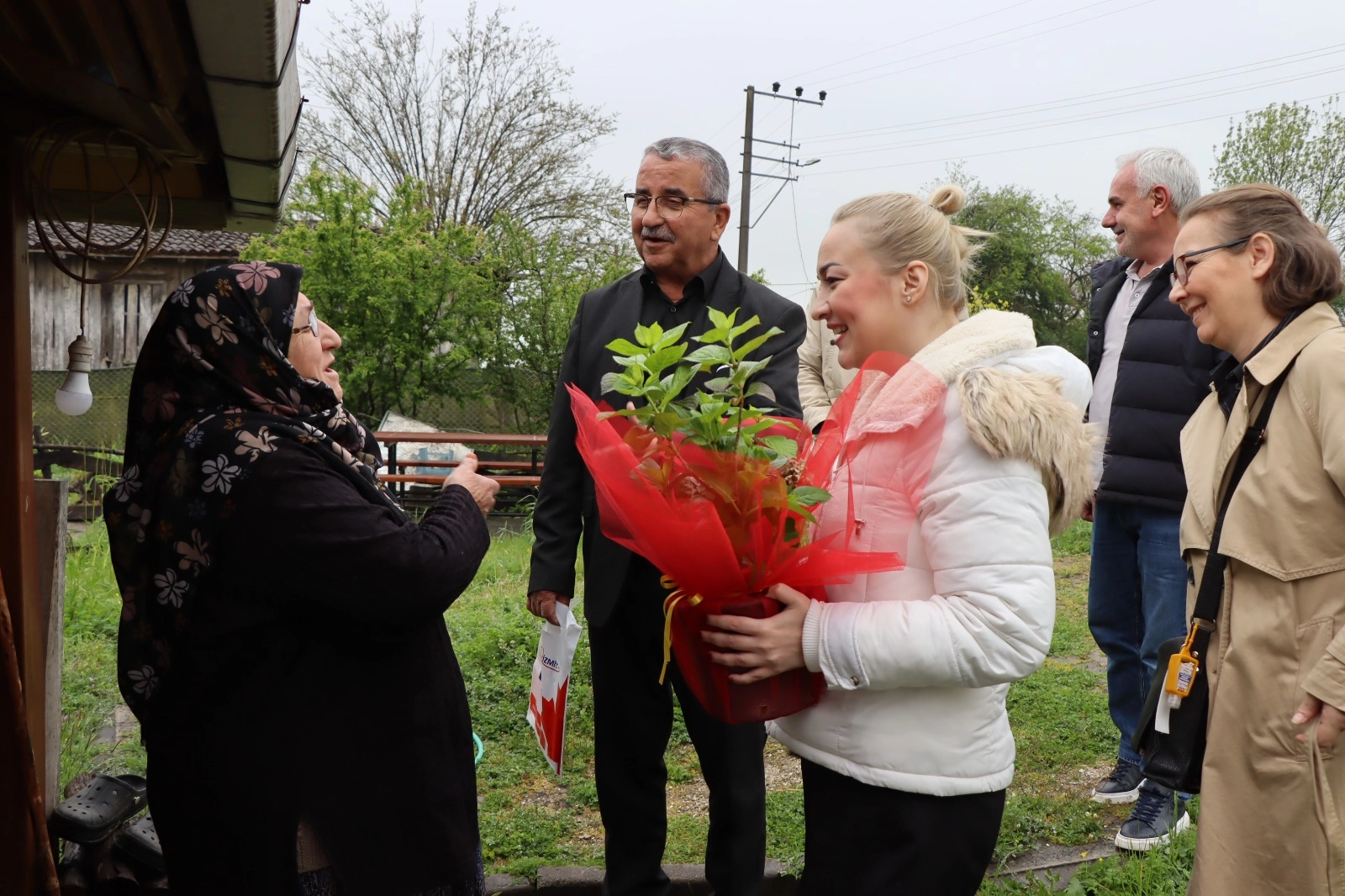 İzmit'ten kırsaldaki annelere &ouml;zel s&uuml;rpriz