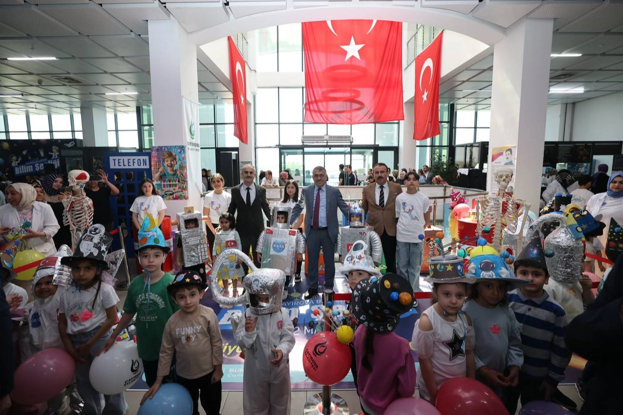 Kocaeli &Ccedil;ayırova'da 2. Bilim Şenliği kapılarını a&ccedil;ıyor