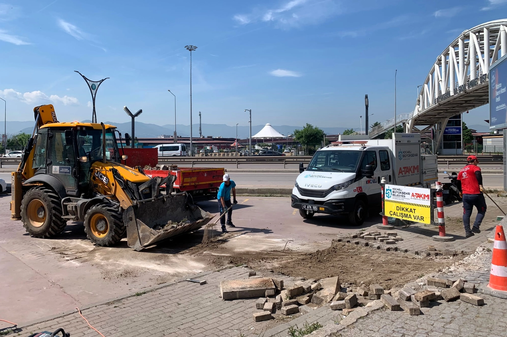 Kocaeli&rsquo;de engelli dostu d&uuml;zenlemeler hız kesmiyor