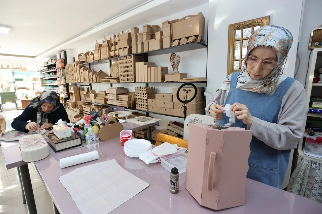 Kocaeli&rsquo;nde kursiyerlikten patronluğa