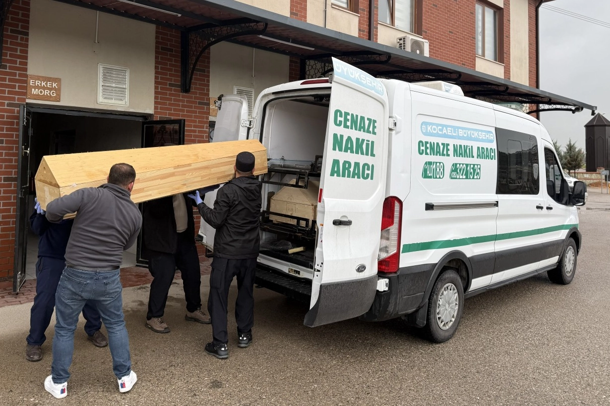 Kocaeli'de cenazeler 7/24 &uuml;cretsiz naklediliyor