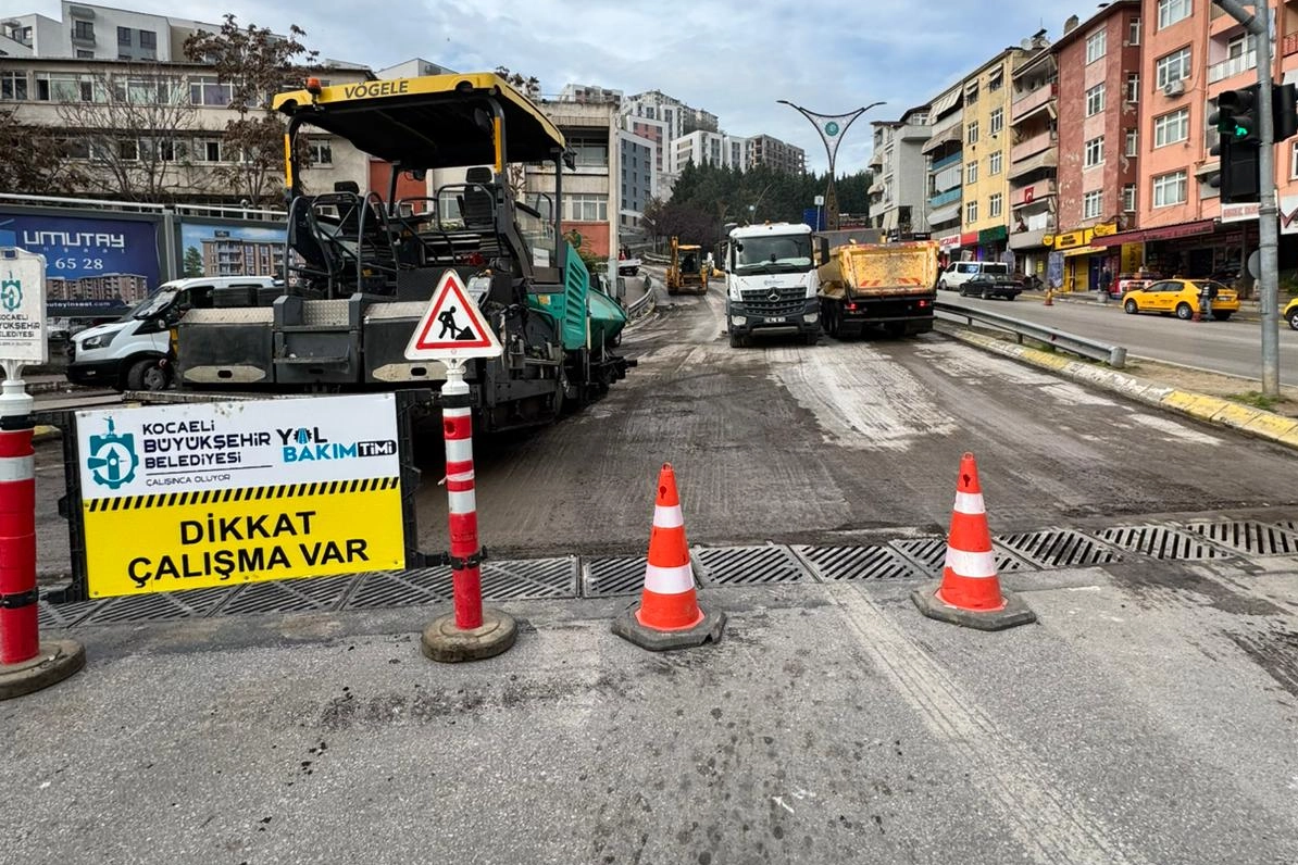 Kocaeli Santral Rampası’nda yol çalışmaları tamamlanıyor