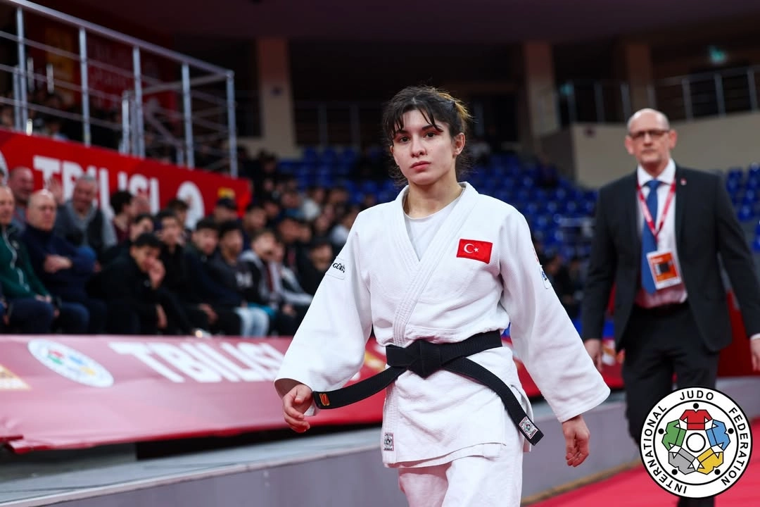 Kocaeli&rsquo;nin altın kızı Tuğ&ccedil;e şampiyon