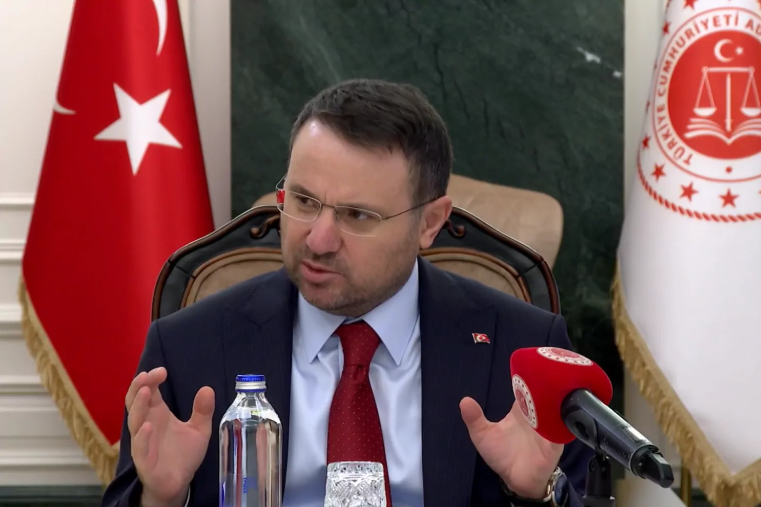 Bakan G&uuml;rlek'ten 'fon soruşturması' a&ccedil;ıklaması: Vatandaşımızın birikimi sahipsiz değildir