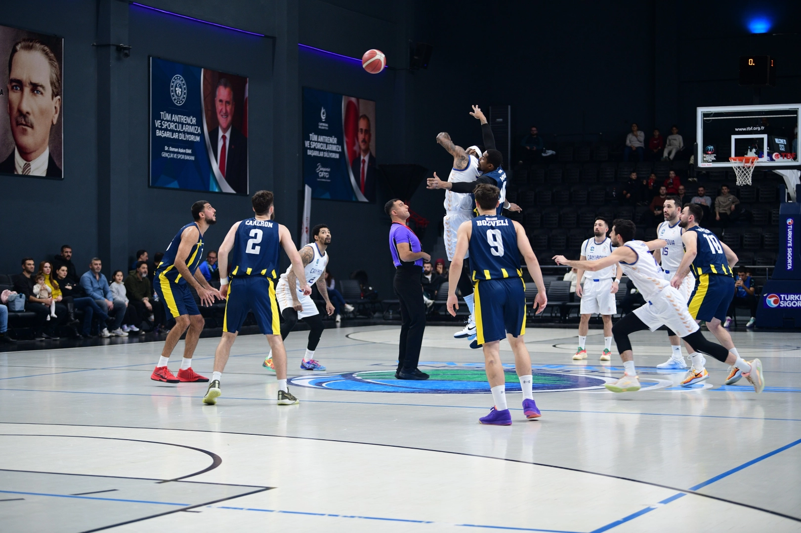 &Ccedil;ayırova potada ilk yarıyı galibiyetle kapattı