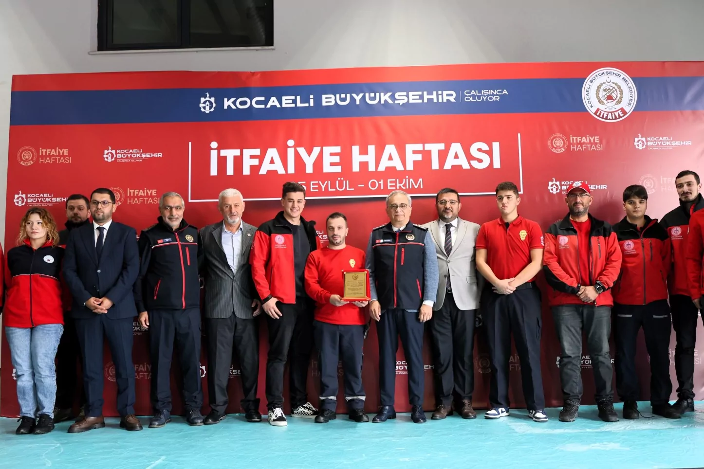 Kocaeli'de Genel Sekreter Bara&ccedil;lı&rsquo;dan itfaiye personeline teşekk&uuml;r ziyareti