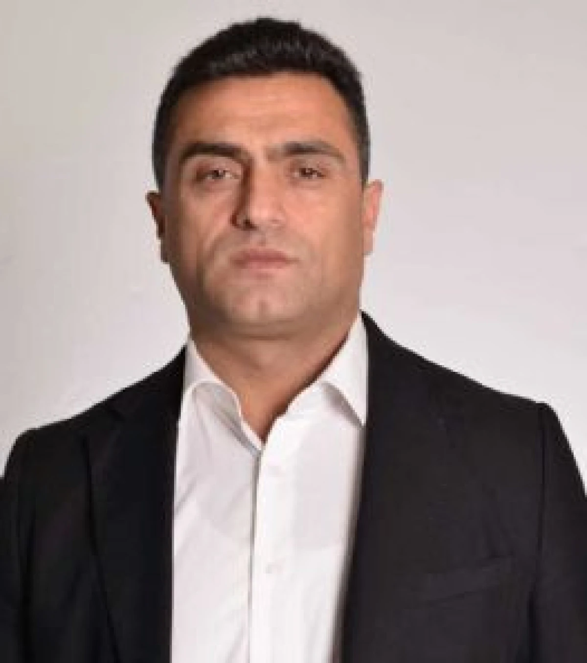 AĞIR KOKU &Ccedil;İLESİ BİTMİYOR: DİLİSKELESİ MUHTARI ADEM KAYA&rsquo;DAN &Ccedil;EVRE İL M&Uuml;D&Uuml;R&Uuml;&rsquo;NE GECE &Ccedil;AĞRISI!