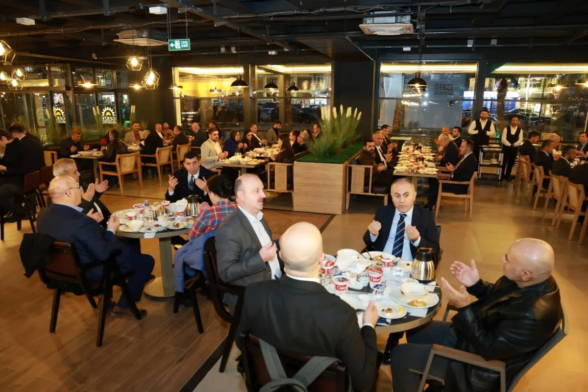 Başkan B&uuml;y&uuml;kg&ouml;z, Beylikbağı G&uuml;zide&rsquo;de İl&ccedil;e Protokol&uuml;n&uuml; Ağırladı