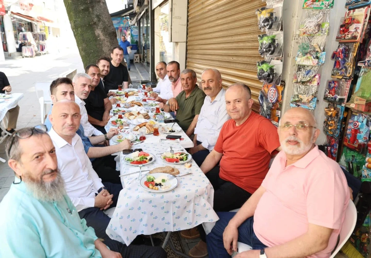 Başkan Büyükgöz Esnafla Buluştu