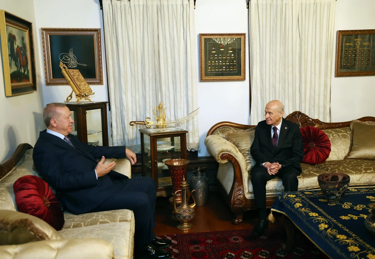 Cumhurbaşkanı Recep Tayyip Erdoğan, MHP Genel Başkanı Devlet Bahçeli'yi ziyaret etti.
