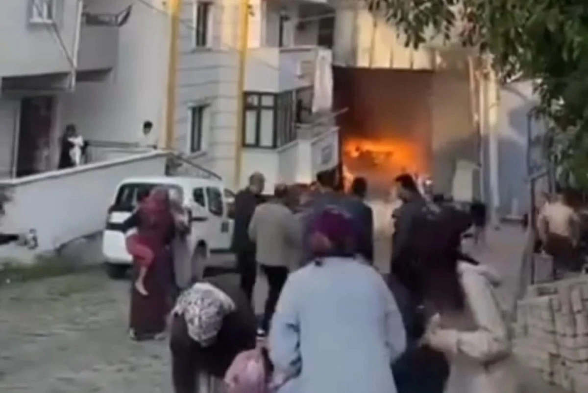 DİLOVASI YANGININDA BİRÇOK BÜROKRAT GÖREVDEN ALINDI