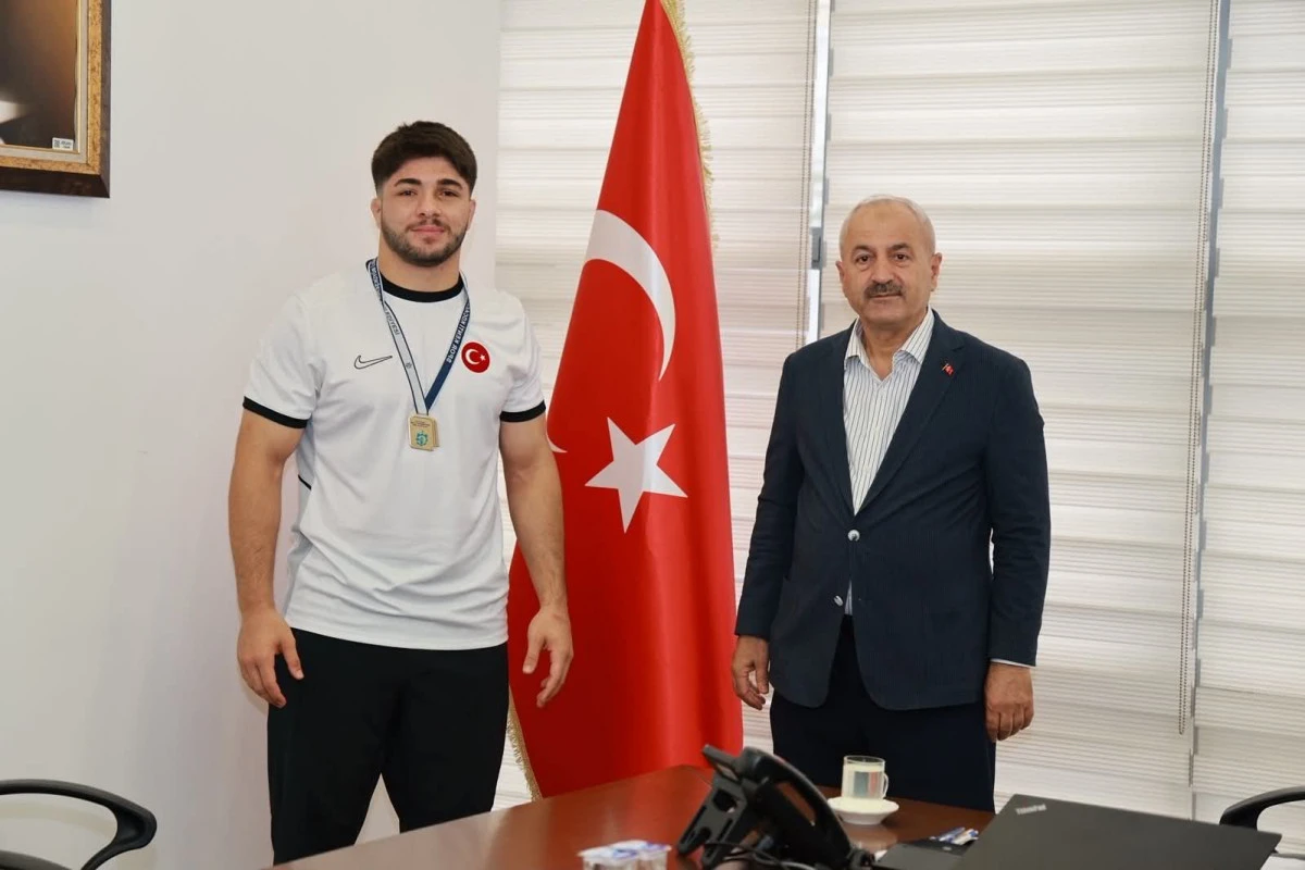 Gebze Belediyesi Sporcusu Akdeniz Oyunları'nda T&uuml;rkiye'yi Temsil Edecek