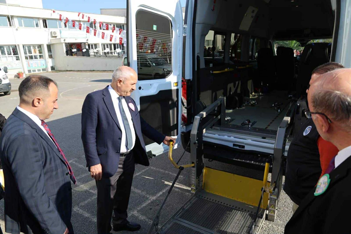 GEBZE BELEDİYESİ’NDEN 3 ARALIK’TA ANLAMLI HİZMET YENİ ENGELSİZ NAKİL ARACI HİZMETE ALINDI