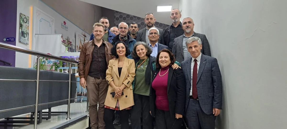 GEBZE BİLKAR TİYATRO SEZONUNU “MÜZEYYEN” İLE AÇTI