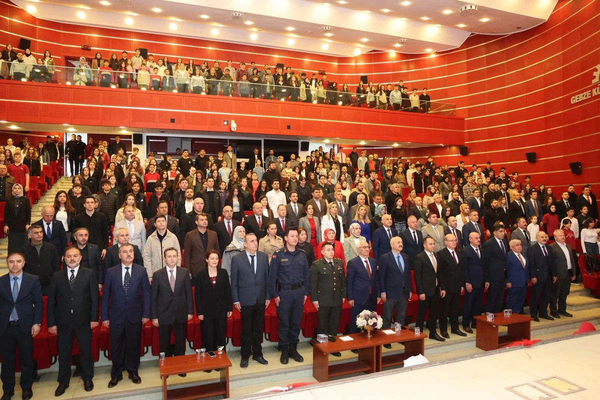 GEBZE’DE ÖĞRETMENLER GÜNÜ COŞKUSU