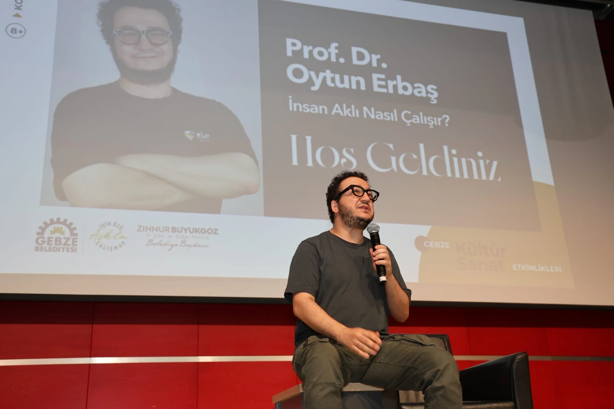 Gebze&rsquo;de Oytun Erbaş&rsquo;la Bilim ve Gen&ccedil;lik Buluşması