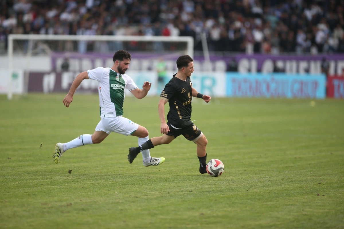 Gebzespor, Bursaspor'u 4-1'lik Farklı Skorla Devirdi