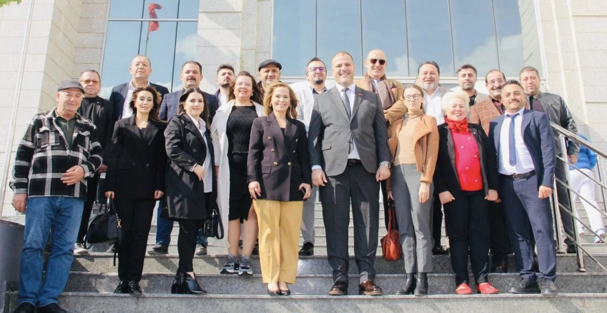 İYİ Parti Gebze İlçe Başkanı Birol Elüstü Bugün Mazbatasını Aldı