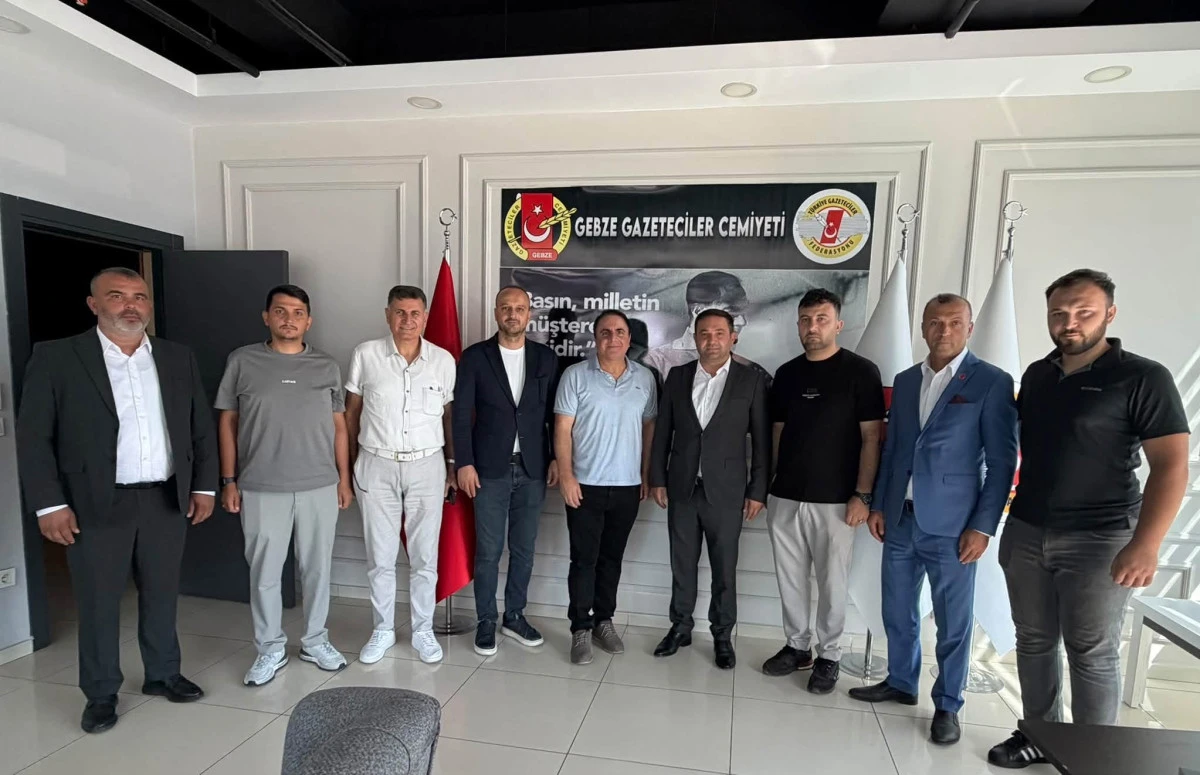 MHP Gebze İl&ccedil;e Teşkilatı&rsquo;ndan Gebze Gazeteciler Cemiyeti&rsquo;ne Ziyaret