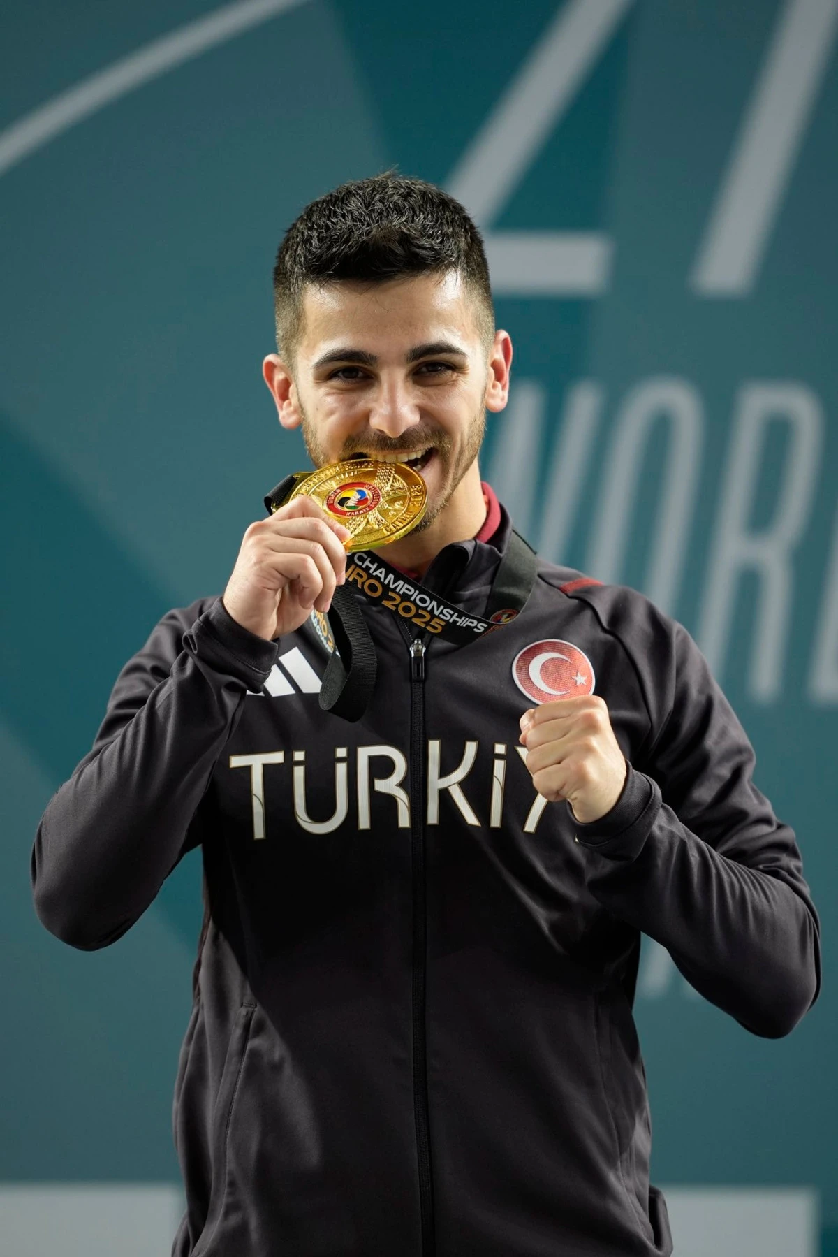 Milli karateci Eray Şamdan dünya şampiyonu