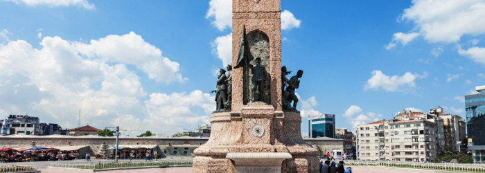 Polis Taksim Meydanı’nda önlem aldı