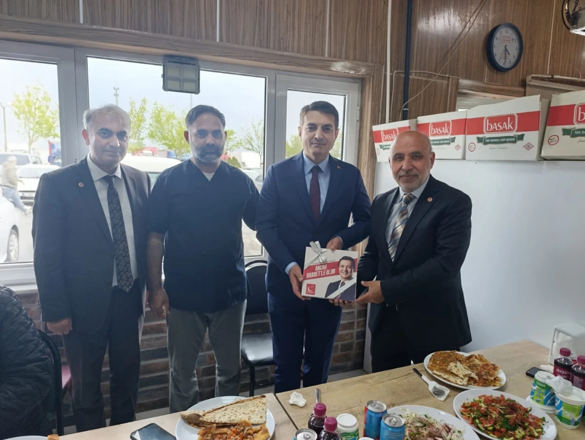 SAADET PARTİSİ SAHAYI BOŞ BIRAKMIYOR: &ldquo;ESNAFIN YANINDA, &Ccedil;&Ouml;Z&Uuml;M&Uuml;N MERKEZİNDEYİZ&rdquo;