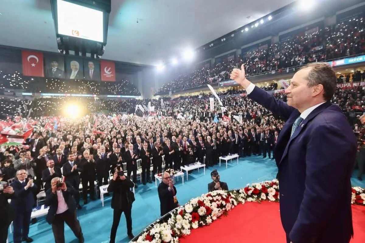 YENİDEN REFAH PARTİSİ YÜZBİN KİŞİ İLE KONGRE  YAPTI