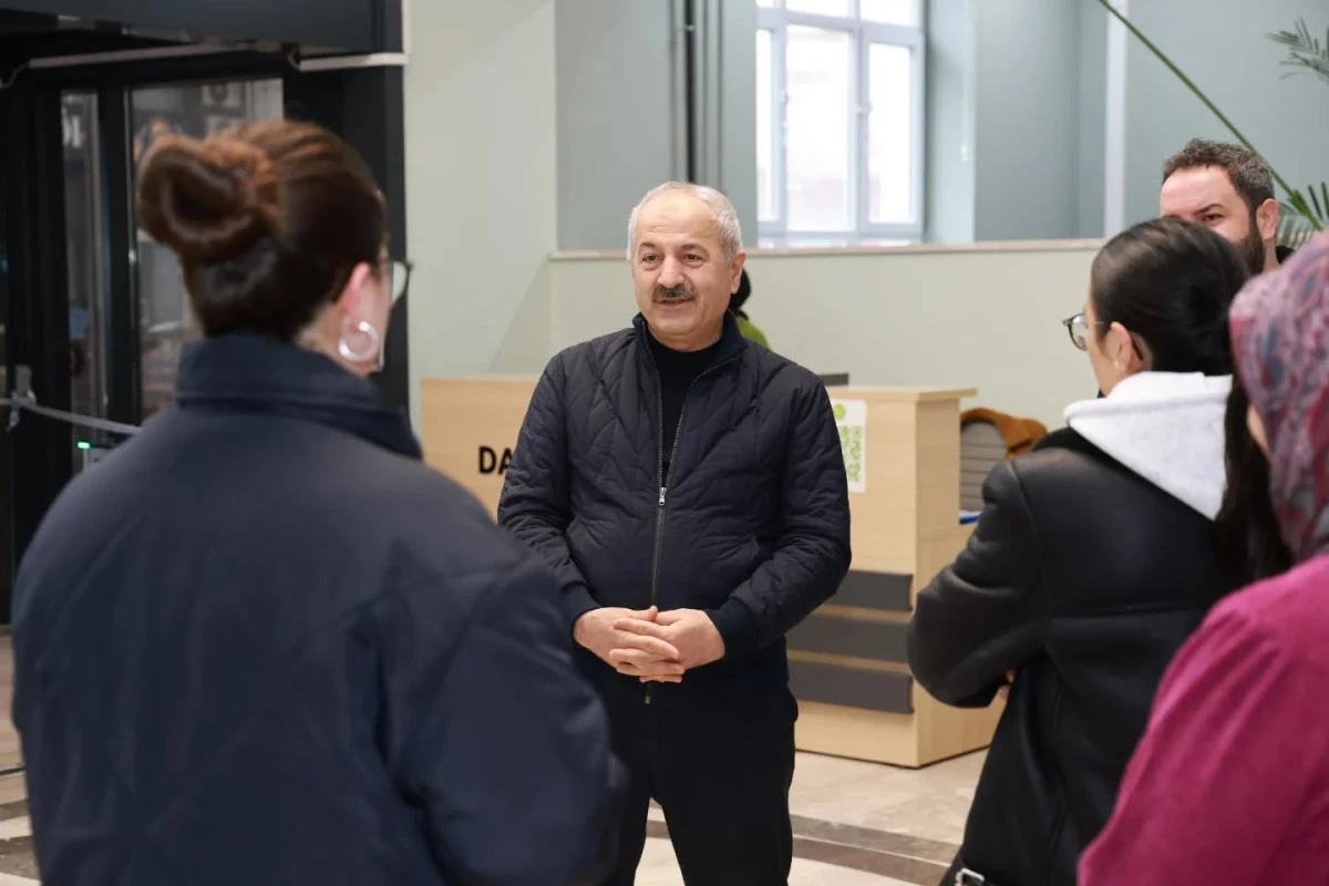 YKS DENEME SINAVI &Ouml;NCESİ BAŞKAN B&Uuml;Y&Uuml;KG&Ouml;Z GEN&Ccedil;LERLE BİR ARAYA GELDİ